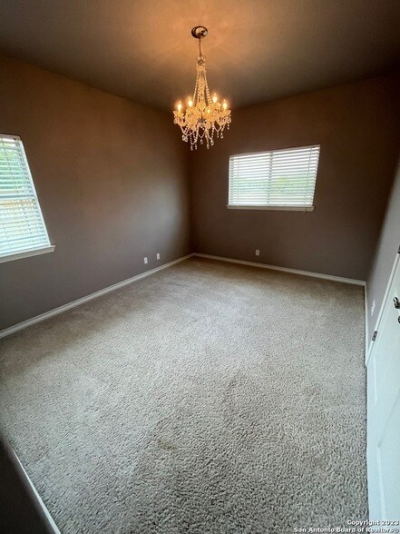 Building Photo - 1835 White Tail Ln