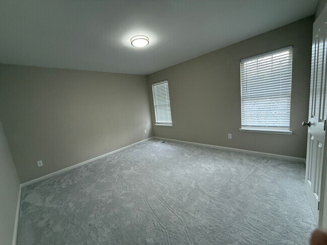 Building Photo - Beautifully Renovated Home in Trussville City Schools – Fireplace & 2-Car Garage
