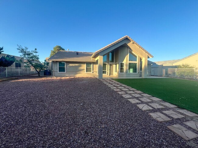 Building Photo - HOUSE - COTTONWOOD -  VERDE SANTA FE /TURN...