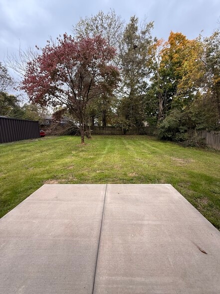 Building Photo - 822 Pitt Ave