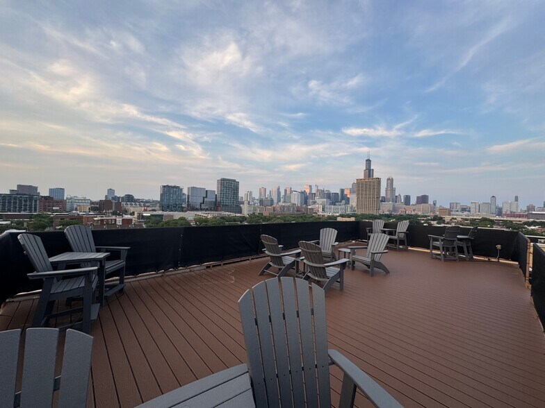 Roof Top - 811 S Lytle St