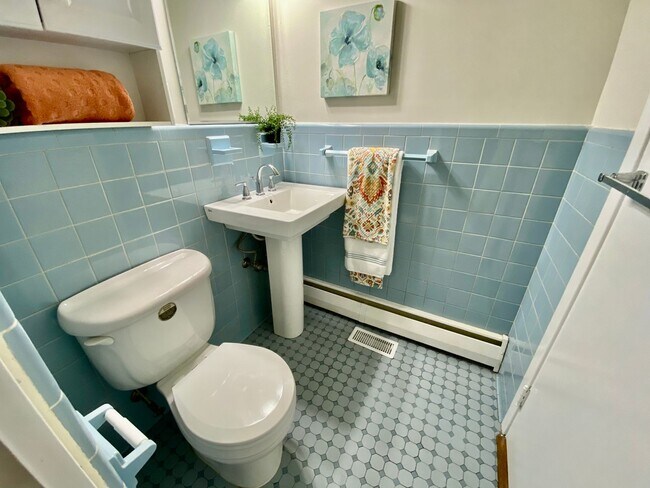 Building Photo - Ready 02-23-26!! Reserved Parking, Pet Friendly - Centrally Located Near Several Bases & Intersta...