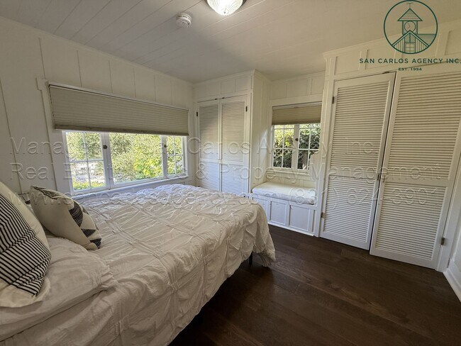 Building Photo - Adorable Three Bedroom Downtown Carmel-by-...