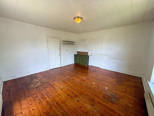 Building Photo - 324 N 3rd Ave
