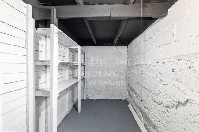 Building Photo - 950 Merritt St SE