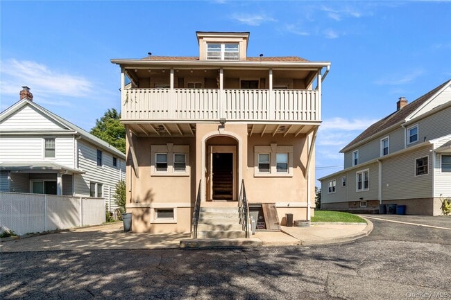 Building Photo - 26 S Bayles Ave