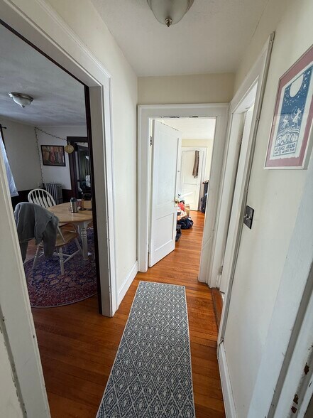 Building Photo - 58 Brock St