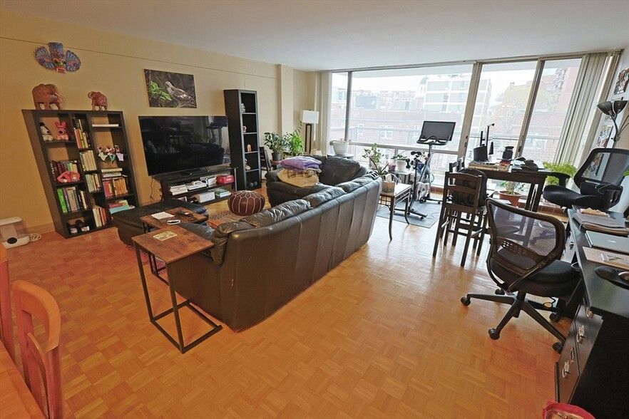 Building Photo - 45 Longwood Ave