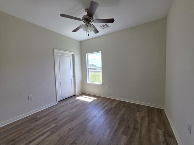 Building Photo - 4/2/2-Affordable Housing
