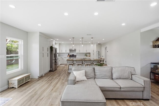 Building Photo - 3108 Ladoga Ave