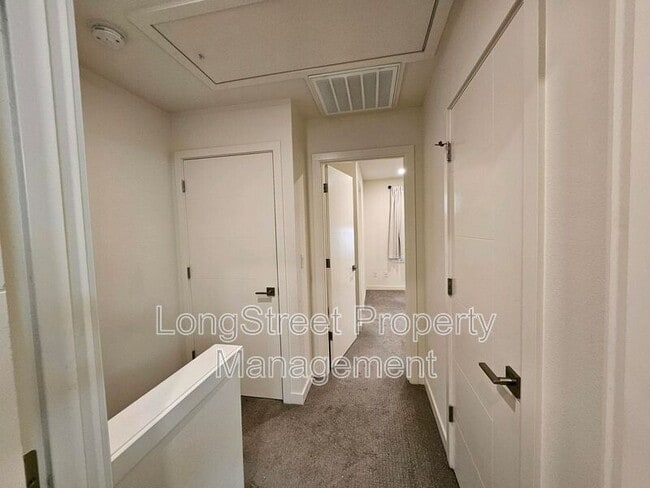 Building Photo - 7334 N Curtis Ave