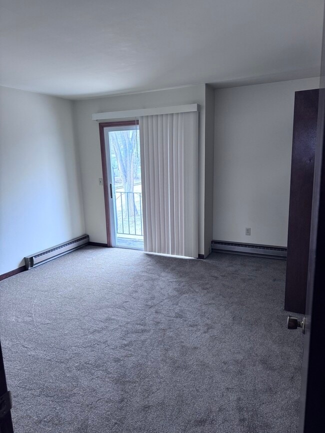 Building Photo - 207 W Hydraulic Ave