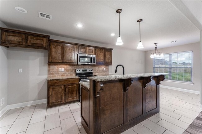 Building Photo - 2091 Eagle Dr