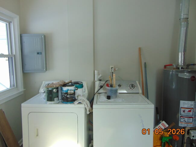 Building Photo - 46589 Huling St