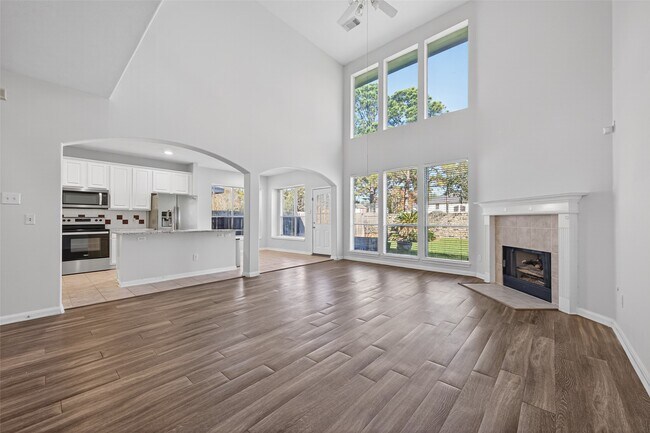 Building Photo - 23730 River Pl Dr