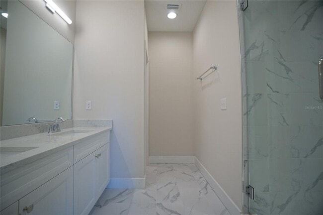 Building Photo - 3124 W Azeele St