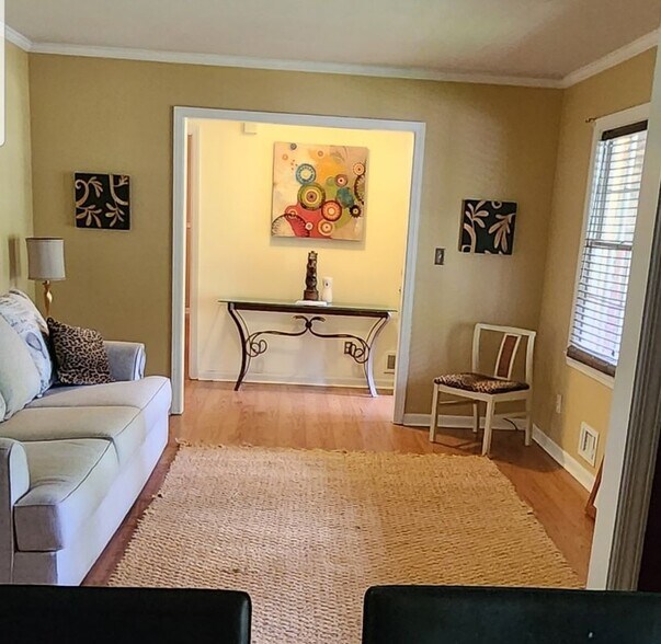 Building Photo - 4197 Fredericksburg Dr