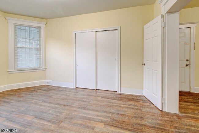 Building Photo - 178 N 16th St