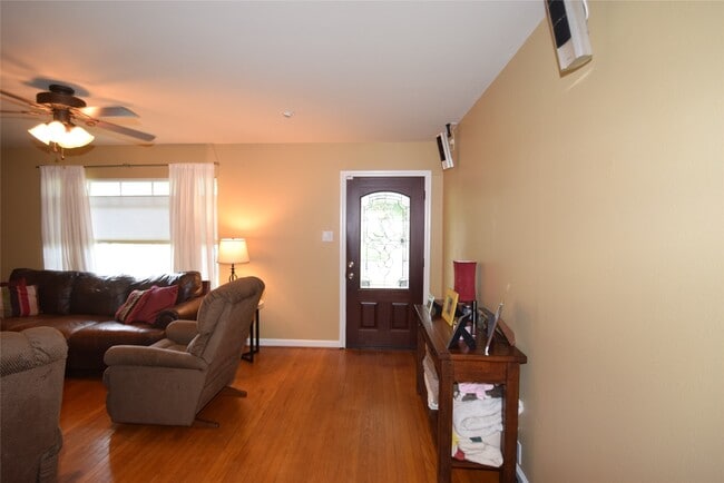 Building Photo - 1130 Stonecrest Dr