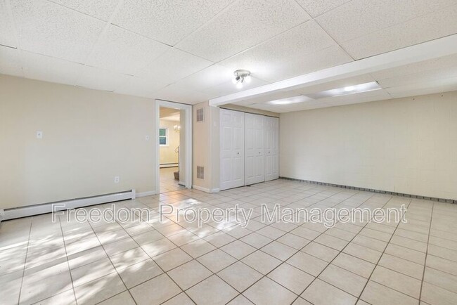 Building Photo - 14309 Fairmont Ct