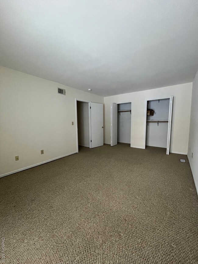 Building Photo - 46 Homestead Village Dr