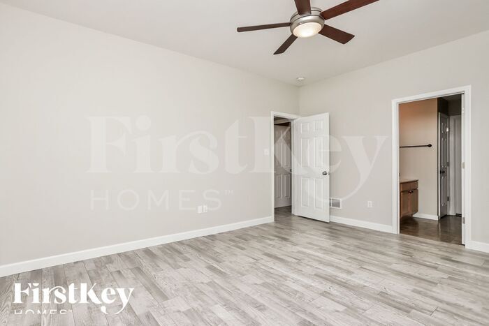 Building Photo - 1014 Glengarry Dr
