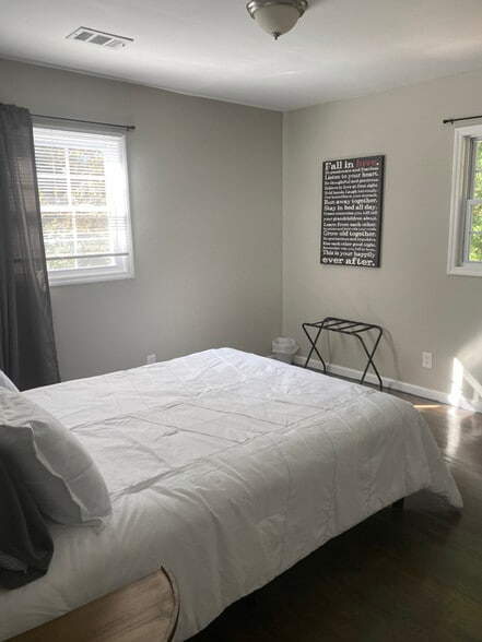 Building Photo - 364 Argus Cir NW