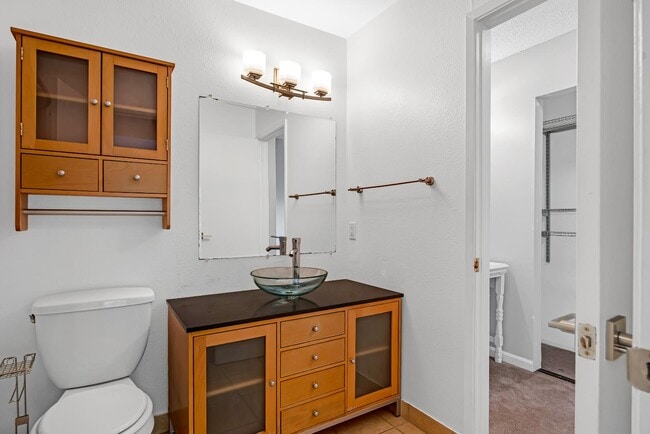 Building Photo - 165 Oddstad Dr