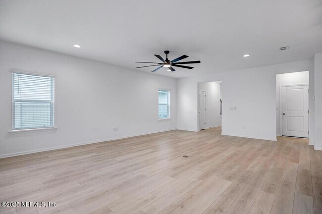 Building Photo - 442 Stargaze Ln