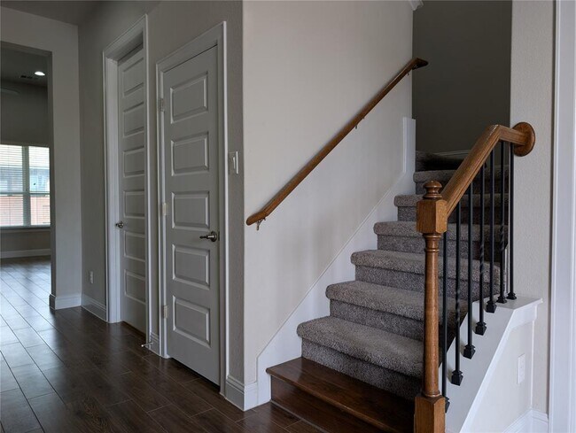 Building Photo - 3112 Bouchette Cove