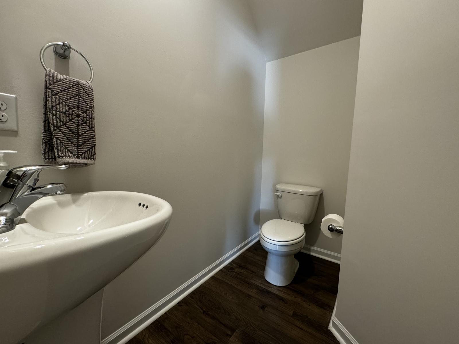 Building Photo - 745 Embark Cir