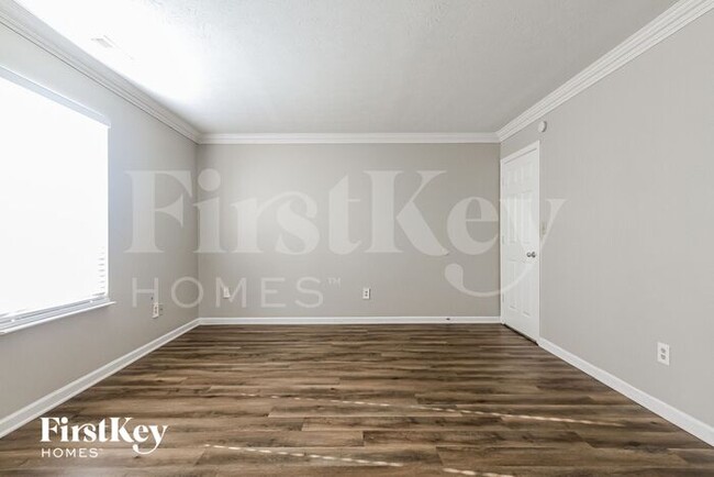 Building Photo - 1237 Niagara Ln