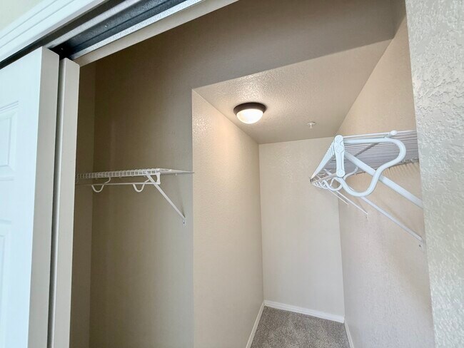Building Photo - 9434 Ashbury Cir