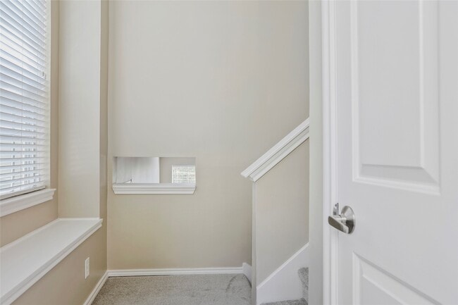 Building Photo - 134 S Walden Elms Cir