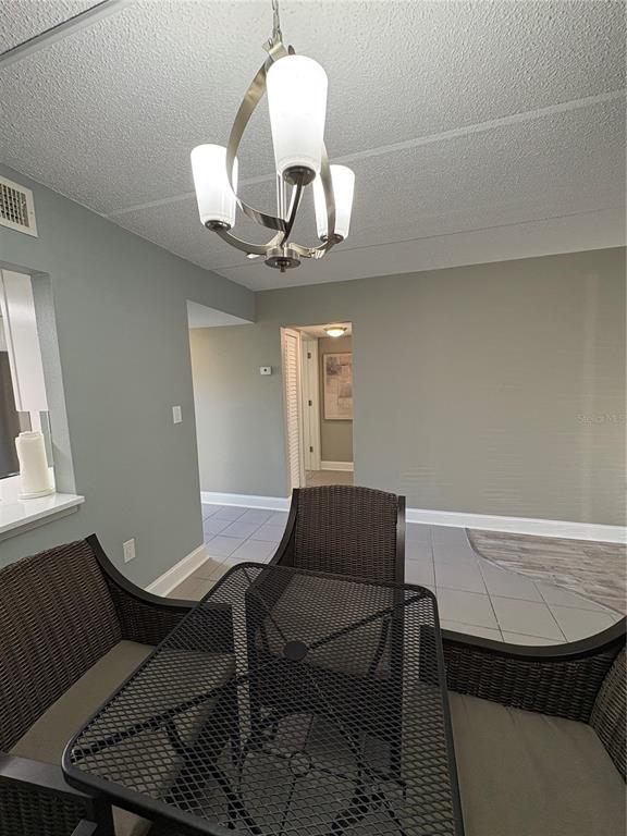 Building Photo - 464 N Paula Dr