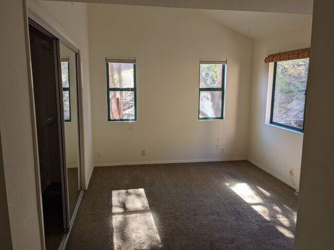 Building Photo - 2236 Cranesbill Pl