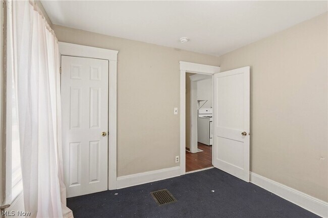 Building Photo - 515 E 143rd St