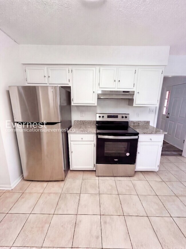 Building Photo - 3101 Amidon Dr