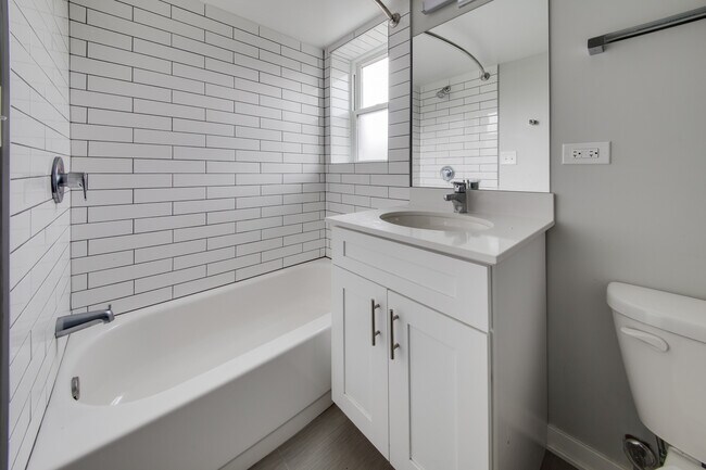 Building Photo - 531 N Ridge-209