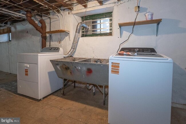 Building Photo - 625 Chelten Hills Dr