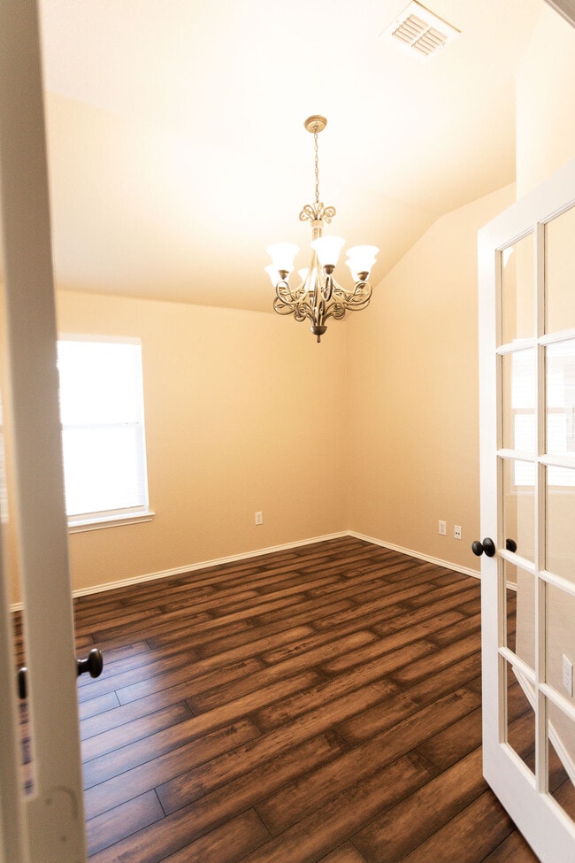 Building Photo - 1912 Cancun Dr