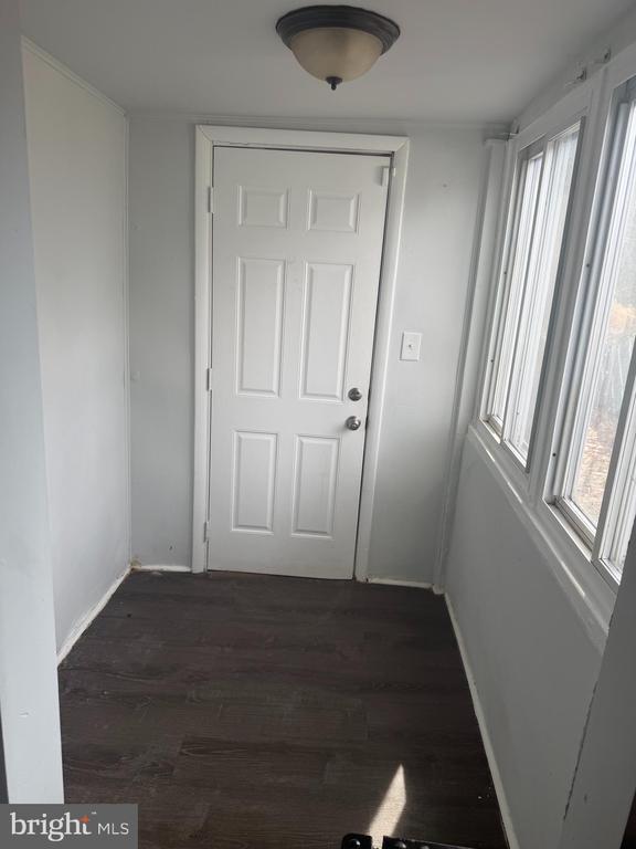 Building Photo - 219 Johnson Ave