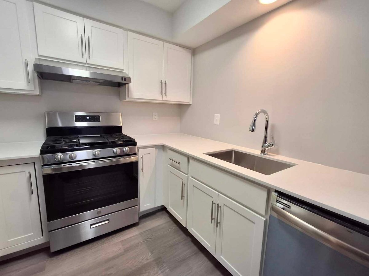 Building Photo - 123 Northampton Dr