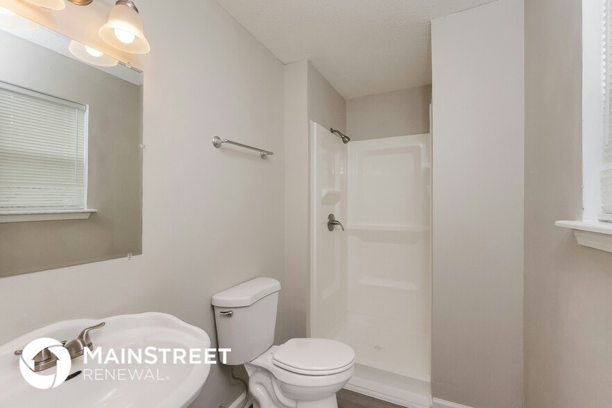 Building Photo - 3705 Bartlett Ct