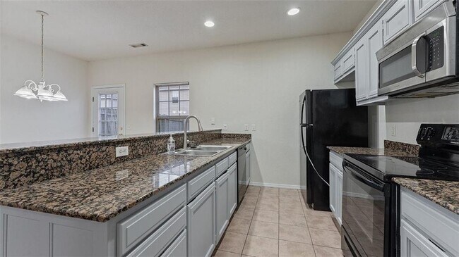 Building Photo - 3000 SW Windrift Ave