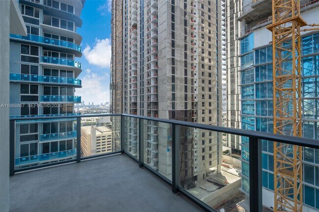 Building Photo - 601 N Miami Ave