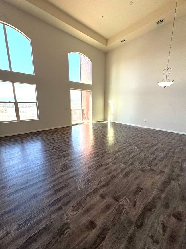 Building Photo - Beautiful, 2 story penthouse loft at the Manhattan condos on the south strip.