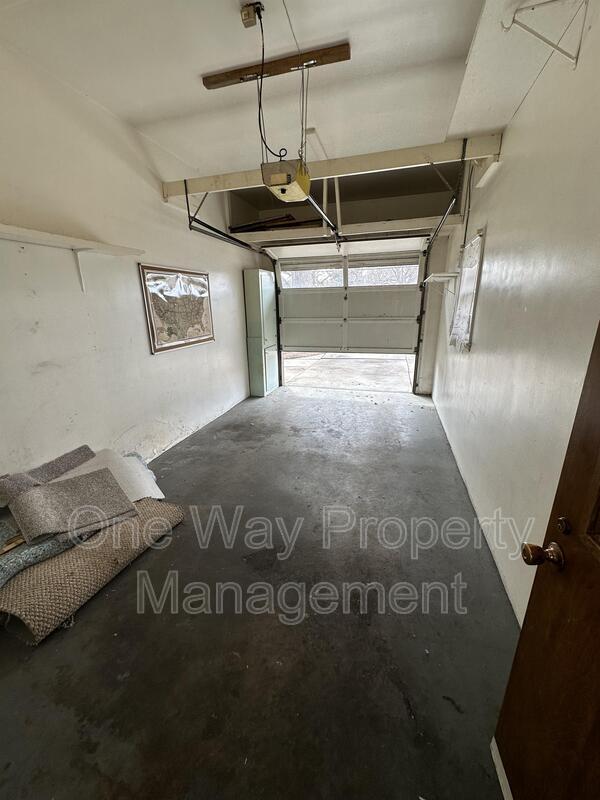 Building Photo - 2105 11th St