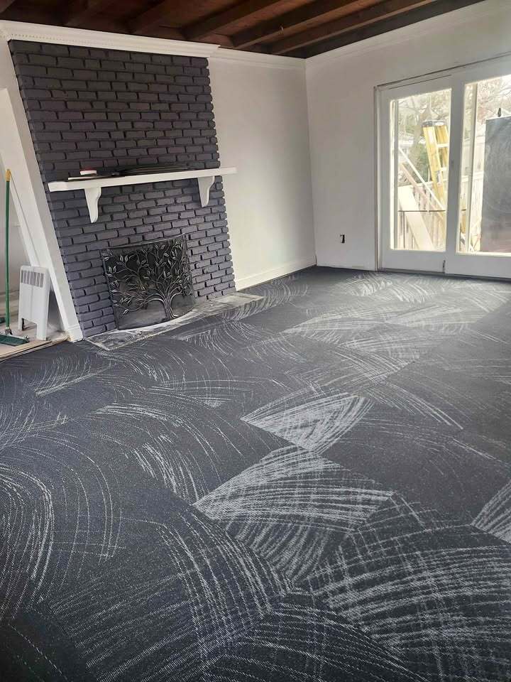 Building Photo - 24 Pine St