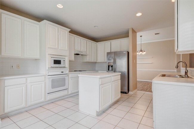 Building Photo - 19607 Water Point Trail